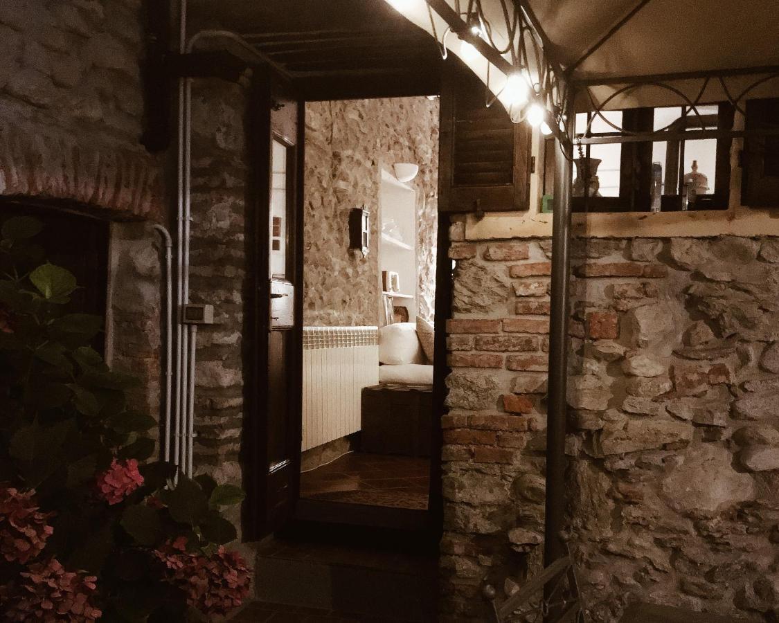 Antico Borgo Sanda Lago Maggiore Casalzuigno Bagian luar foto